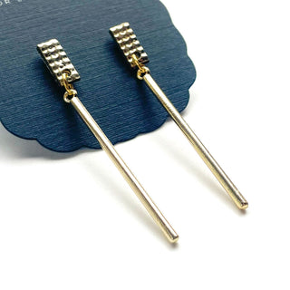 Simple Bar | Gold Earrings